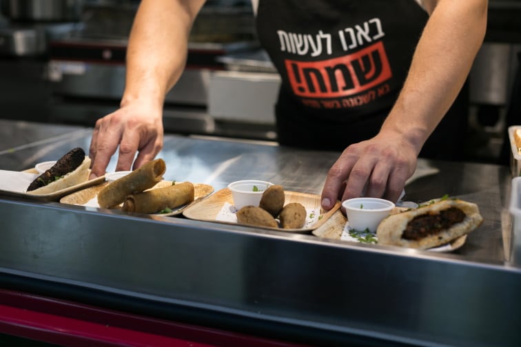 Blind tasting 3D printed alternative meat: ‘It tastes and feels like meat’