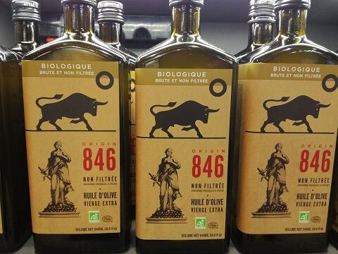 Unfiltered, 'raw' olive oil