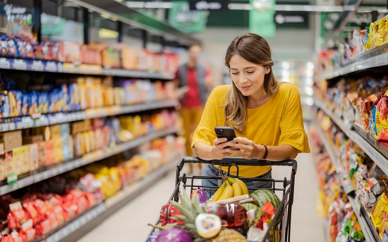 Shoppers-want-similar-digital-and-online-experience-availability-key-for-building-loyalty-84.51-finds.jpg