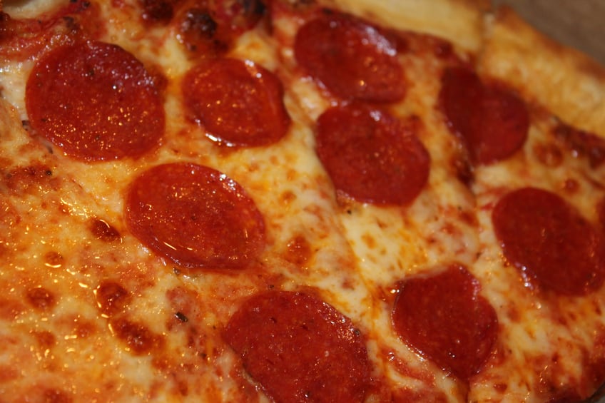 greasy-pizza-oil-fat-unhealthy-Copyright-julie_bartoo.jpg