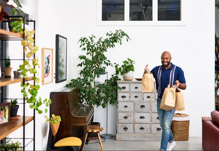 Rapid delivery expands into private label