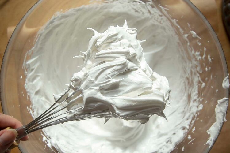 meringue-YULIYA-KIRILLOVA.jpg