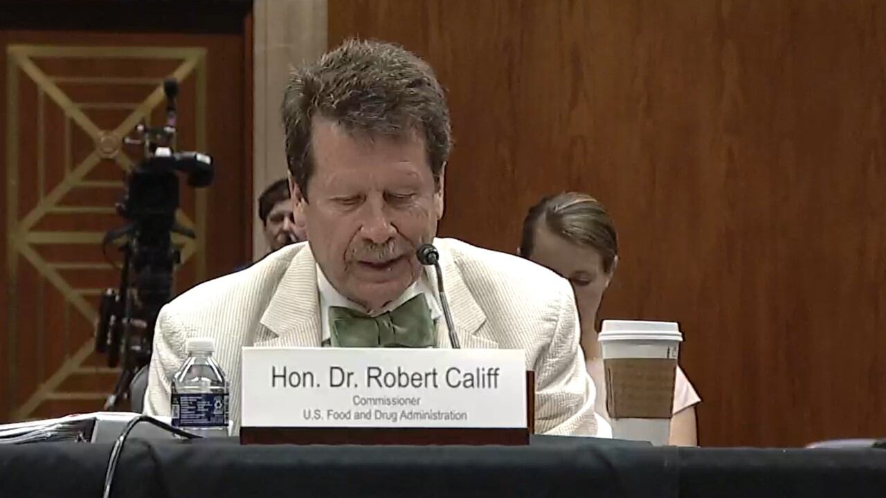 FDA-confronts-sub-optimal-environment-for-food-safety-with-top-to-bottom-review.jpg