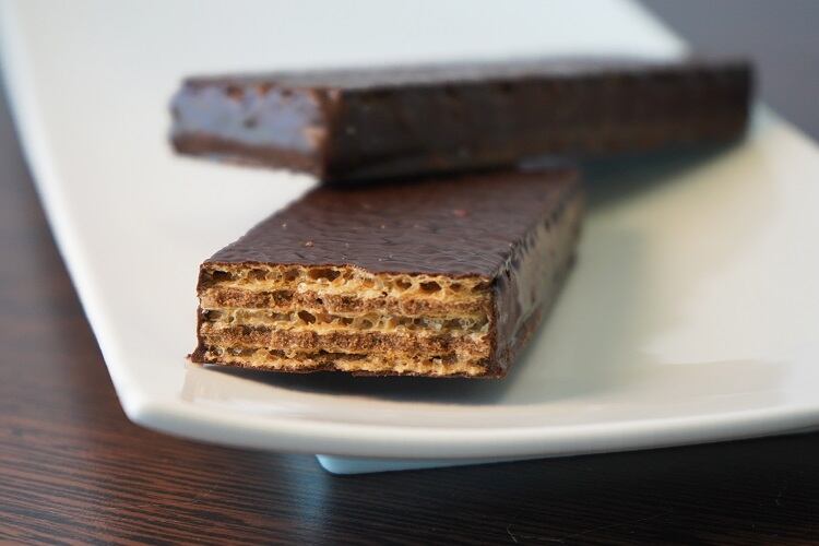 Vegan filled wafers