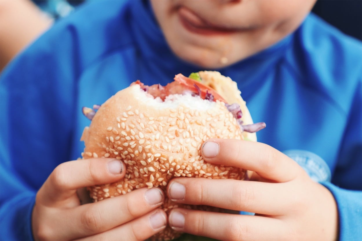 Kids-fast-food-consumption-is-up-despite-restaurant-nutrition-pledges-one-study-reports.jpg