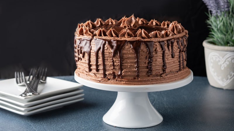Dawn-Foods-expands-ready-to-use-portfolio-with-new-chocolate-buttercream.jpg