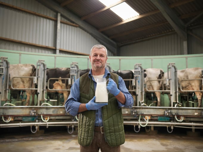 DAIRY-PRIDE-Act-would-wipe-out-FDA-labeling-guidance-for-plant-based-milk-alternatives.jpg