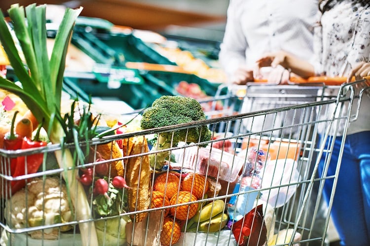 Food-waste-retail-GettyImages-Aja-Koska.jpg