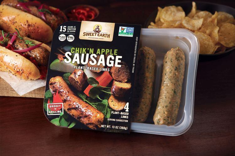 chikn-apple-sausage-sweet-earth.jpg