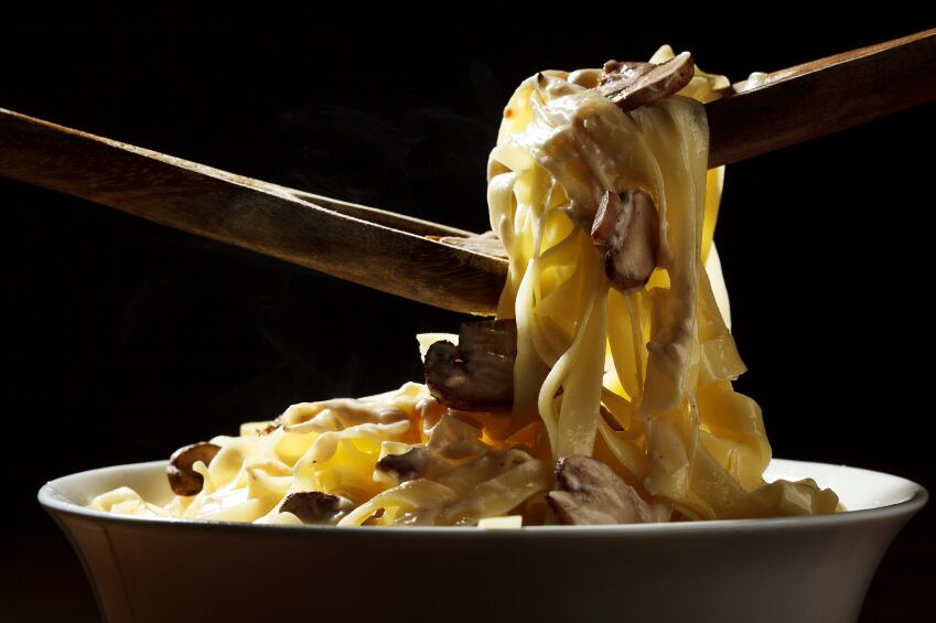 pasta-ready-meal-mushroom-Droits-d-auteur-Alexander-Sherstobitov.jpg