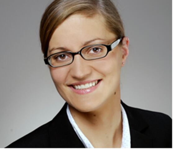 Annegret-Auinger-A-R.png
