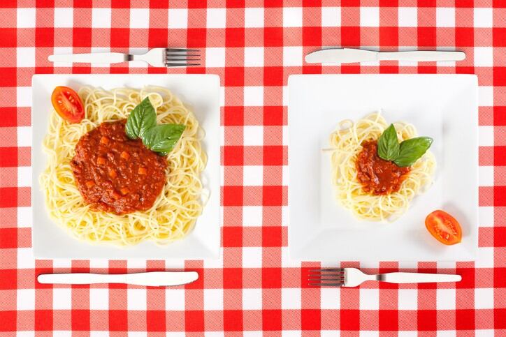 Can larger portion sizes encourage healthy food consumption?