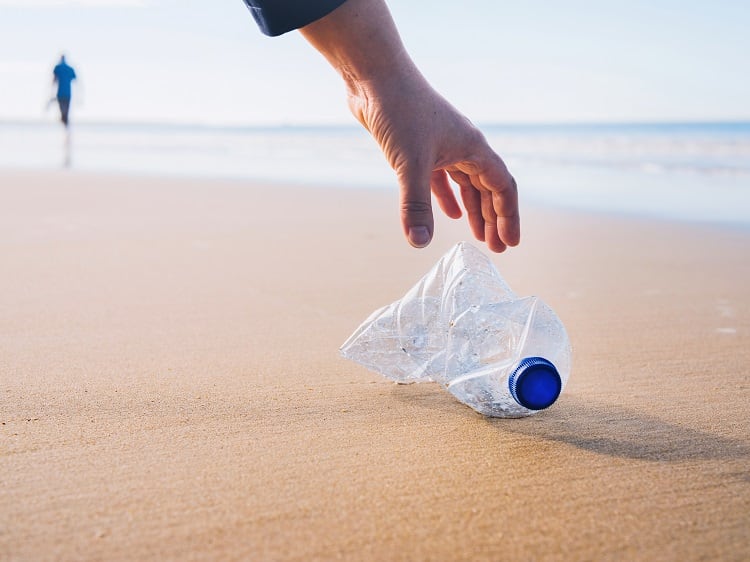Why was the UN plastic pollution treaty postponed? 