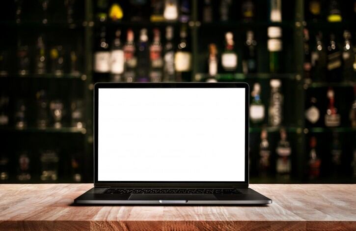 alcohol-ecommerce-getty-hakinmhan.jpg
