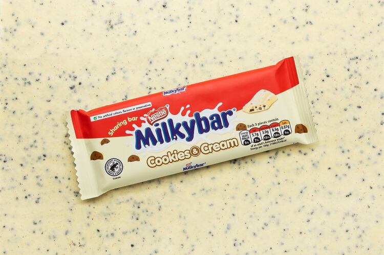Milkybar Cookies & Cream sharing block