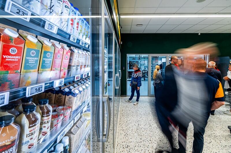 Inside the ‘supermarket of the future’ promising to waste less energy and less food 