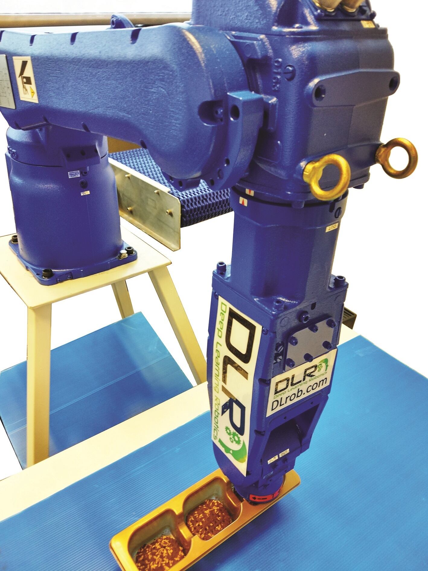 DLR-robot-m.jpg
