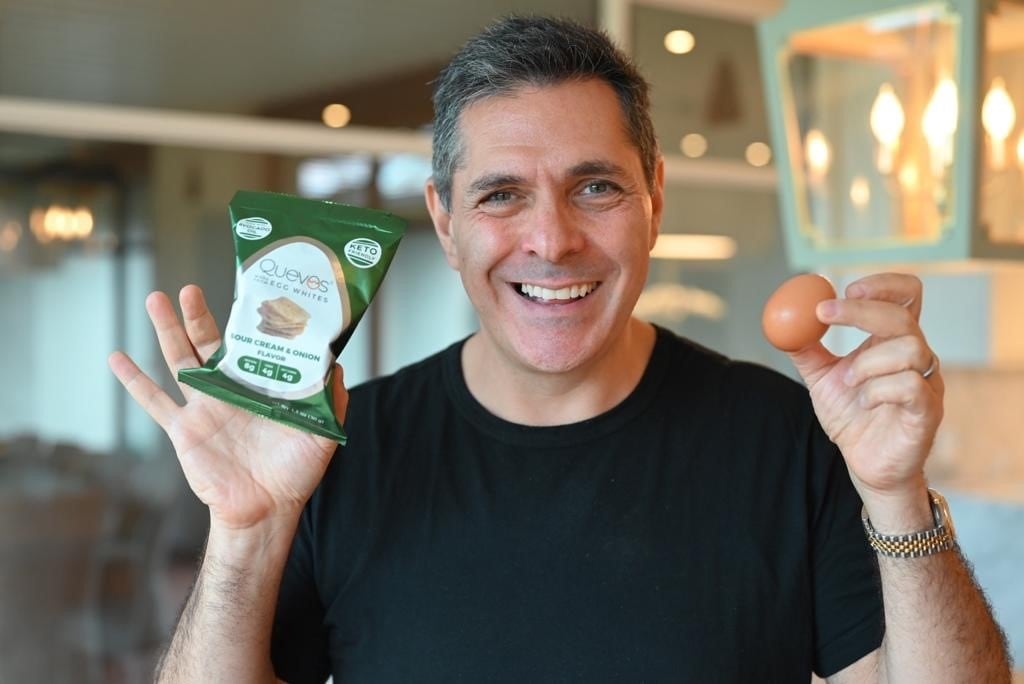 Quevos-egg-white-chips-attract-Shark-Tank-investment-from-KIND-Snacks-founder.jpg