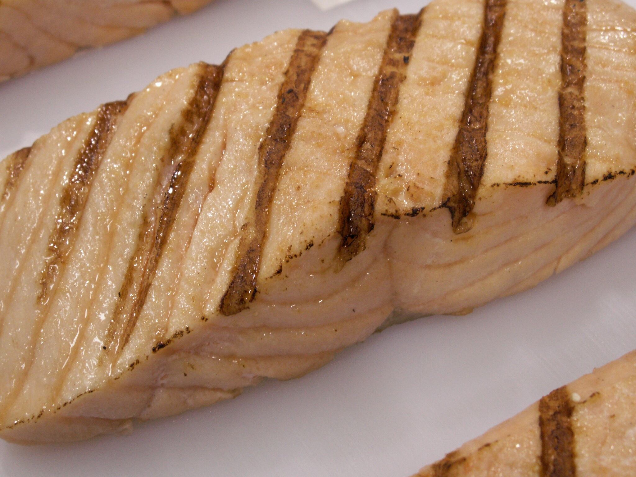 flame-grilled-salmon-Unitherm.jpg