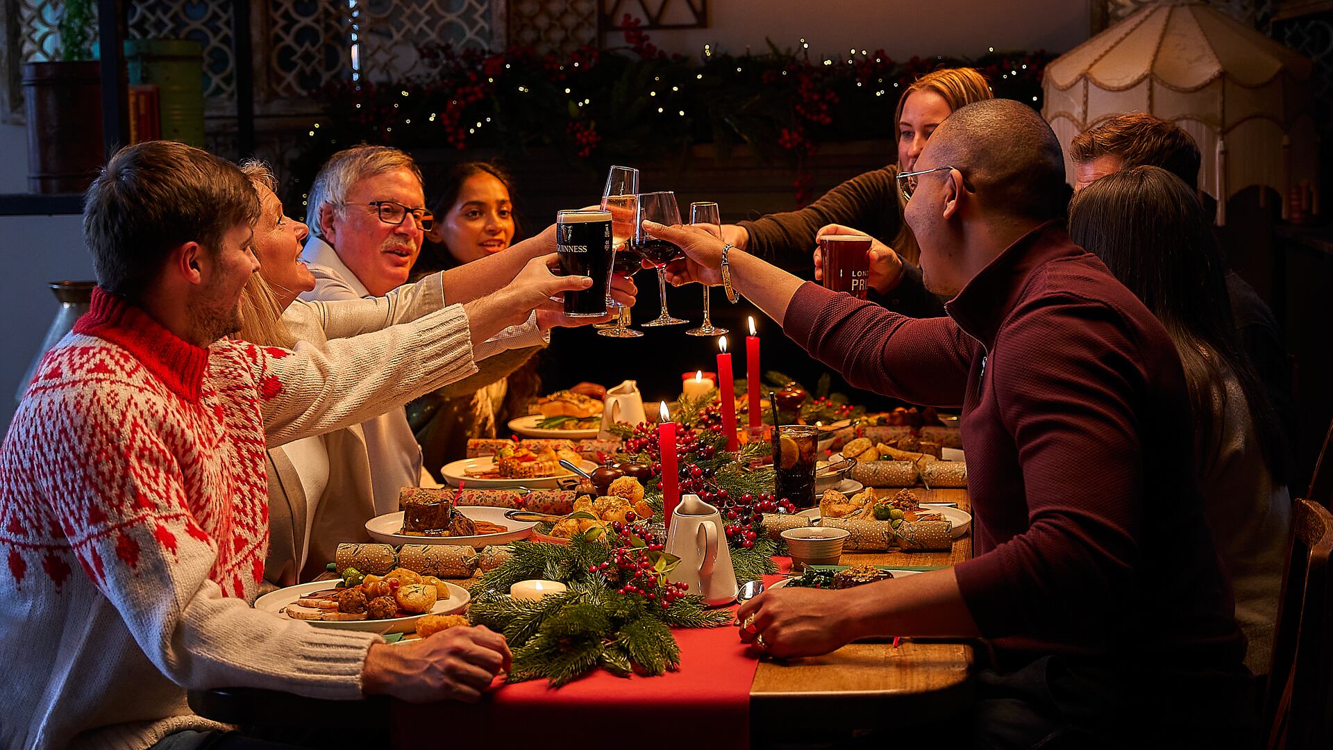 Maximizing the holiday shopping rush: 5 strategies for food and beverage brands