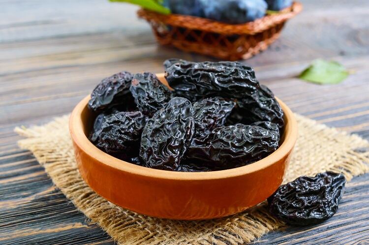prunes-Maryna-Iaroshenko.jpg