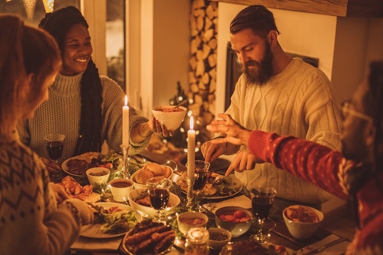 Comfort-food-friends-GettyImages-svetikd.jpg