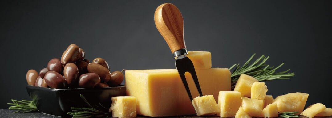 Vegan-plant-based-cheese-taste-and-nutritional-profile-with-yeast-extract.jpg