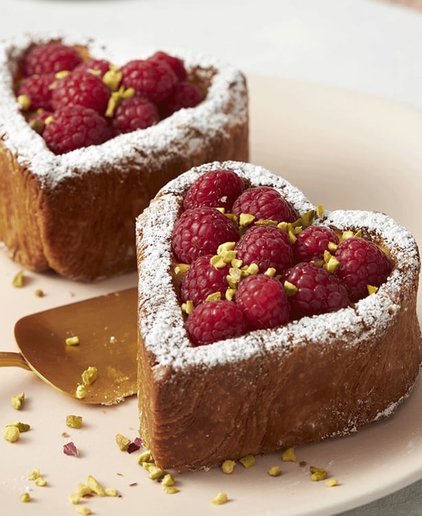 Fruit, coffee and toasted nut flavours offer manufacturers fresh ways to distinguish autumn bakery ranges.