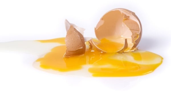 broken-egg-studioaraminta.jpg