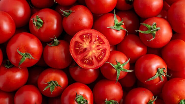 Beyond-the-berry-Oishii-launches-Rubi-tomato.jpg