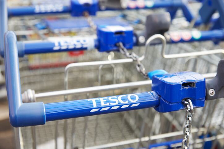 Tesco-supermarket-shopping-trollies-monkeybusinessimages.jpg
