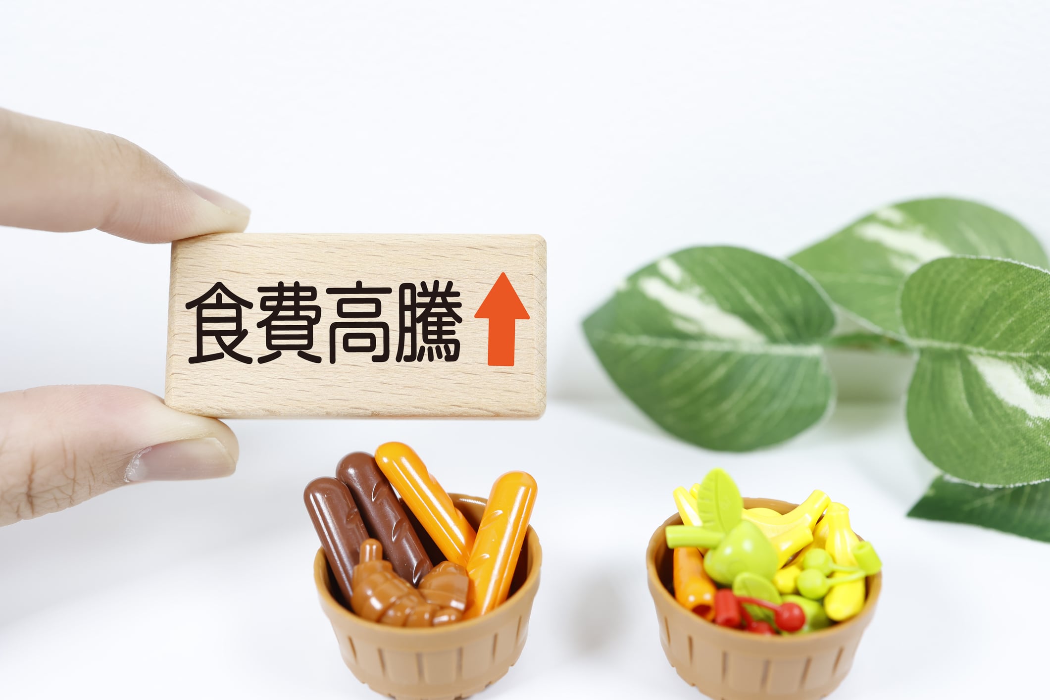 A Japanese tag indicating “rising food costs”. Image: Getty / Yusuke Ide