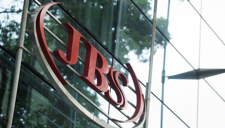 JBS-introduces-engineering-training-programme.jpg