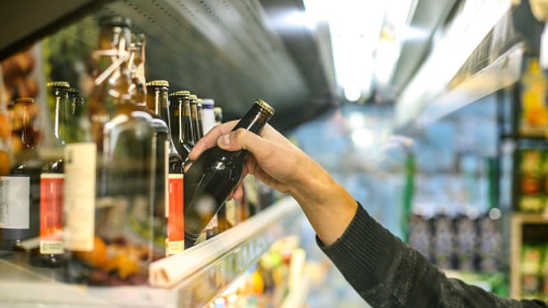 Vietnam-proposes-phased-100-alcohol-tax-rise-10-for-sugar-sweetened-drinks.jpg