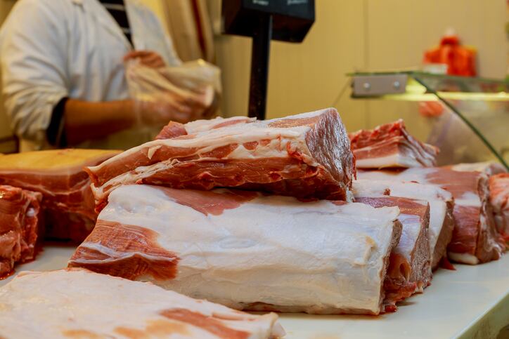 ‘Extreme-speed’ slaughter lines targeted in proposed legislation as safety risk during pandemic