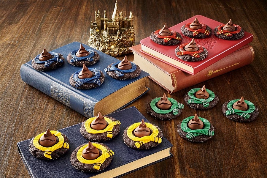 Hershey-Warner-Bros.-launch-limited-edition-candies-featuring-the-Wizarding-World-of-Harry-Potter.jpg
