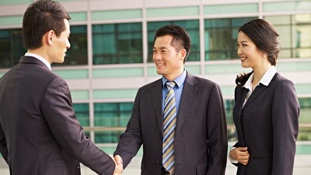 Asian-business-people-iStock-imtmphoto.jpg