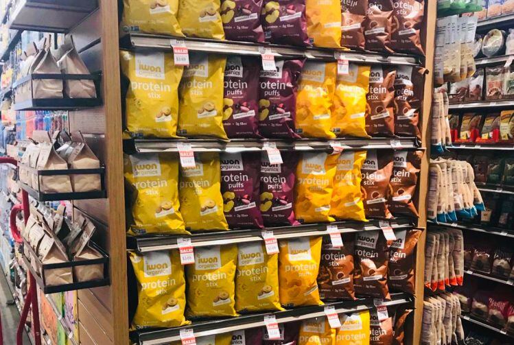 Iwon-at-Erewhon.jpg