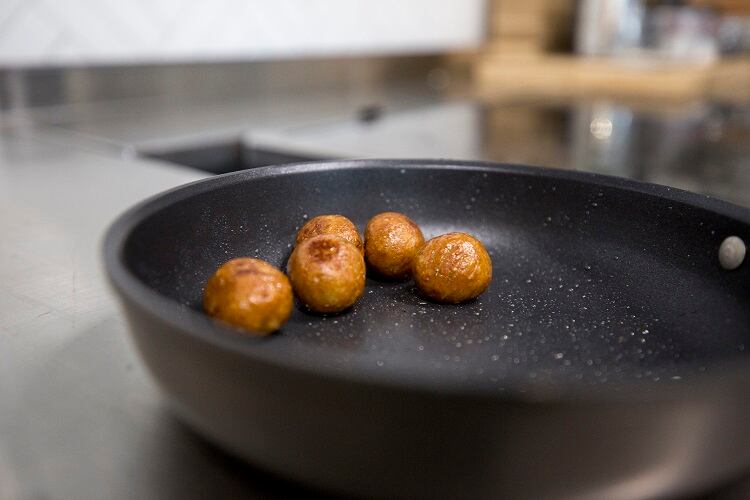 IKEAFood_alternative-meatball1.jpg