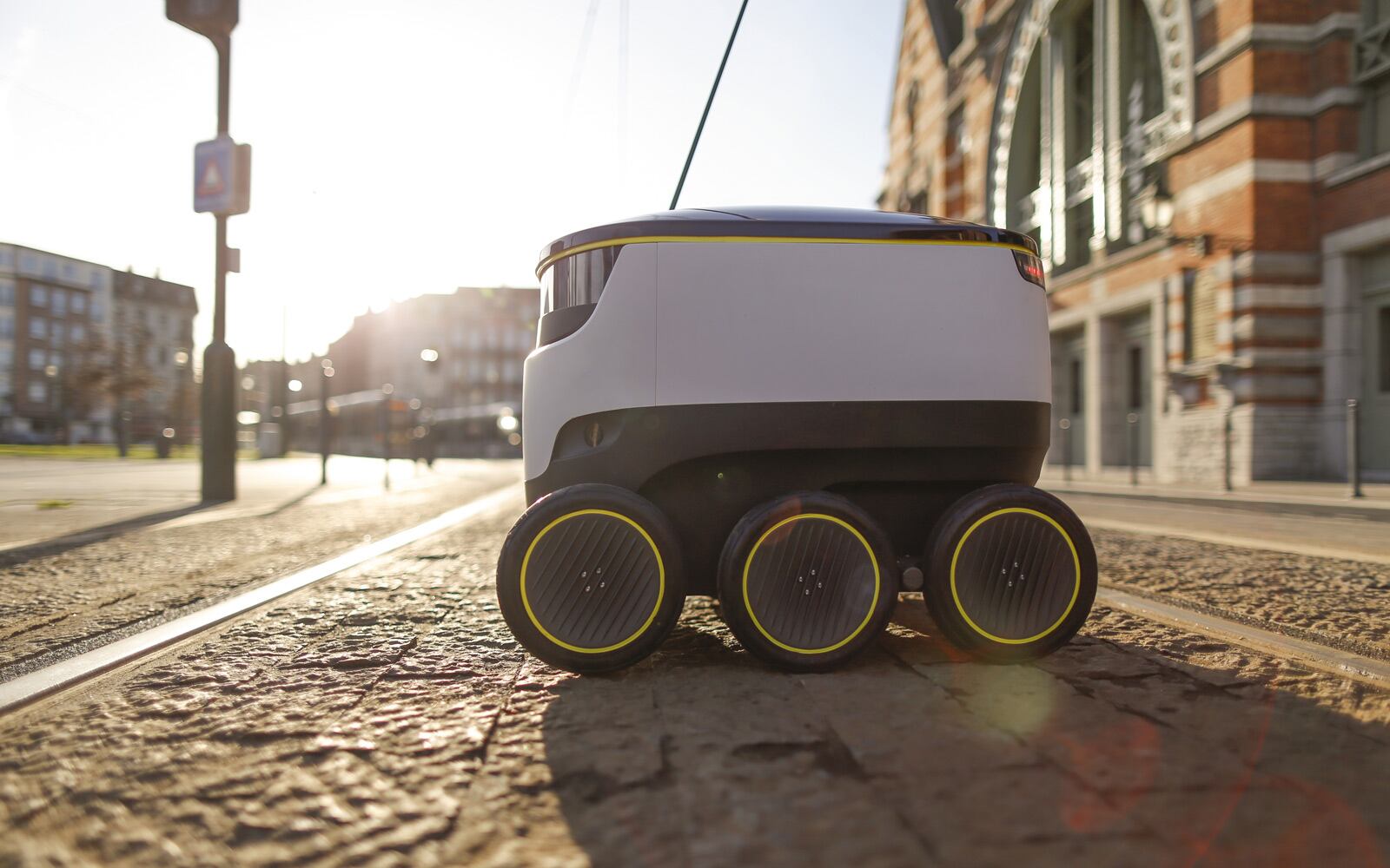 Starship-technology-robots.jpg