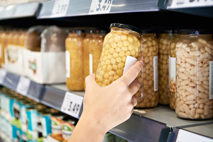 chickpeas-sergeyryzhov.jpg