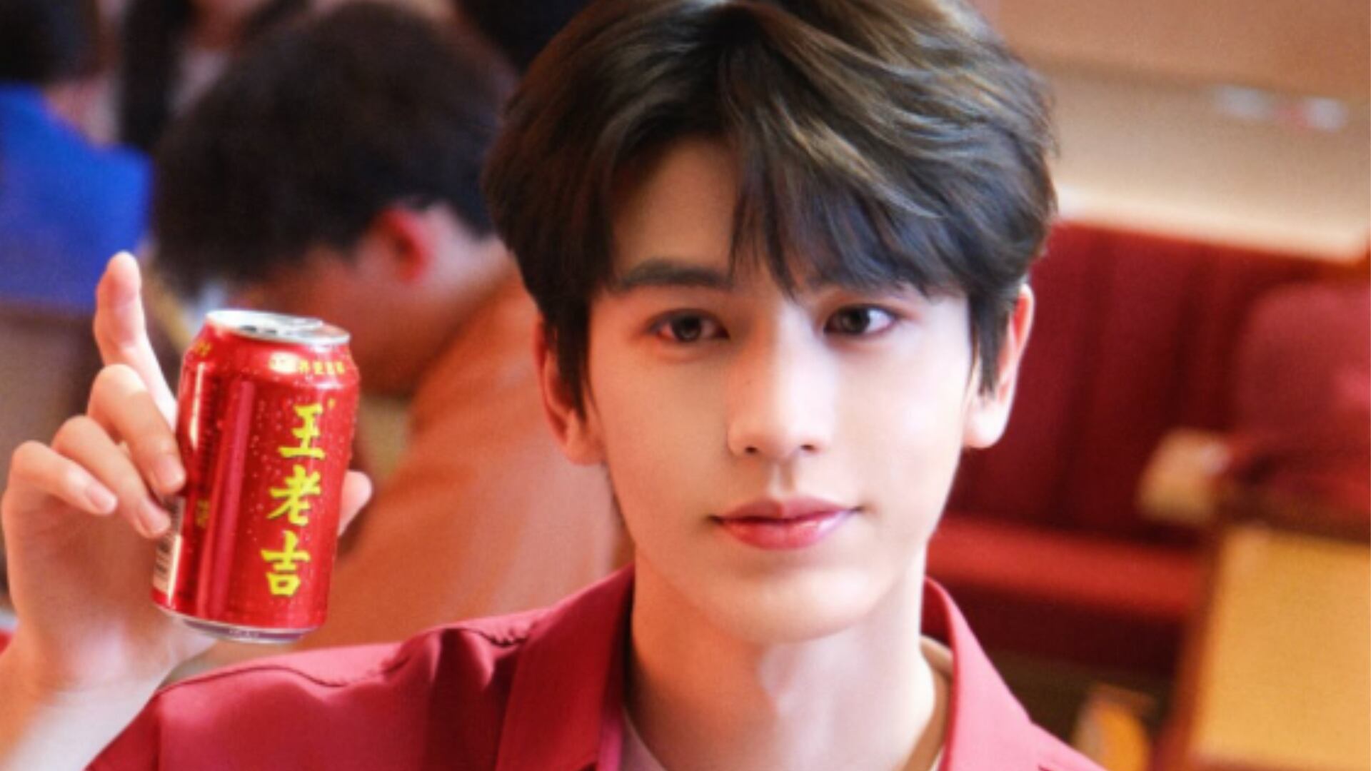 Walovi’s brand ambassador Zhang Linghe.