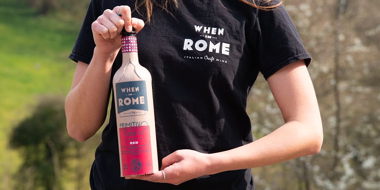 WiR-paper-bottle-launch-primitivo-lifestyle-2-1.png