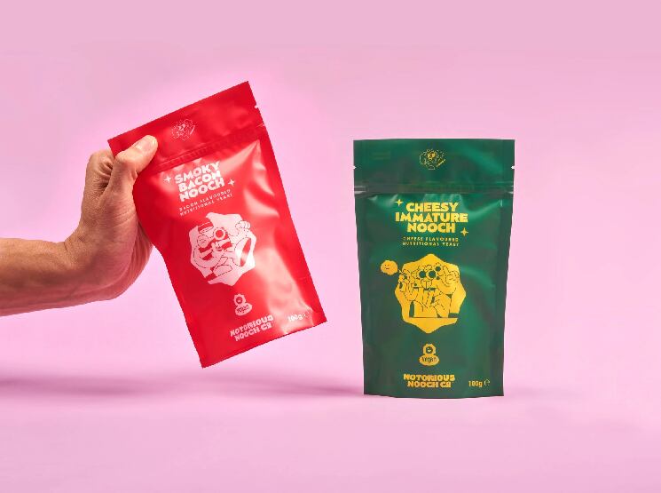 Flavoured nutritional yeast
