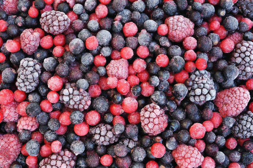 frozen-berries-brozova.jpg