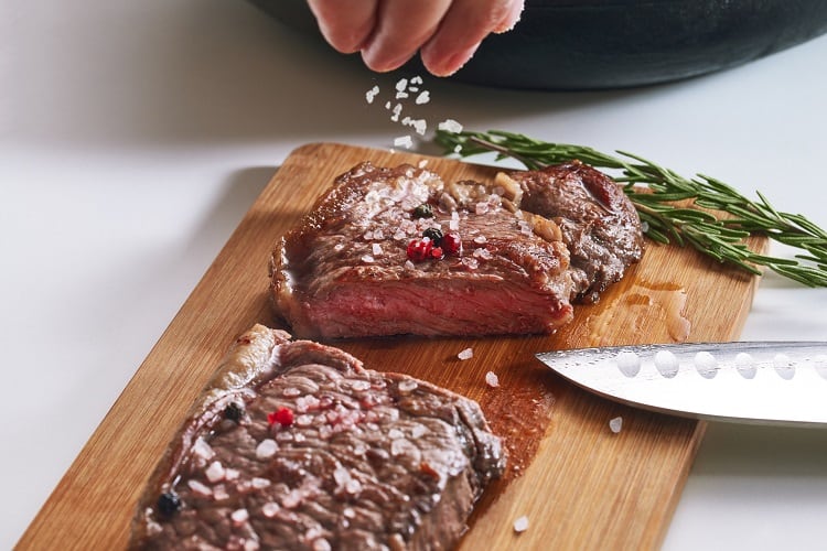 Adamo-Foods-develops-Europe-s-first-ultra-realistic-steak-alternative.jpg