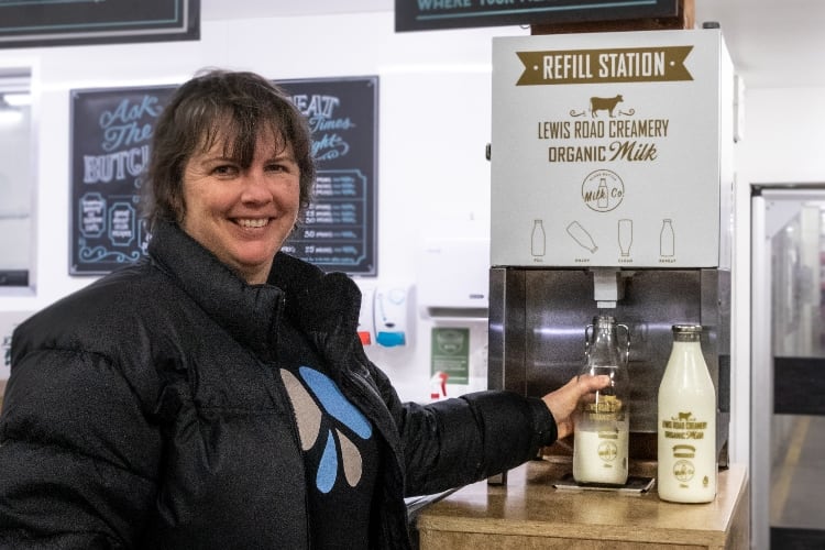 Milk dispensers and glass bottles a hit with shoppers