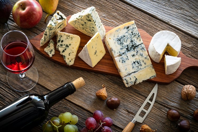 Cheese-and-wine-GettyImages-MEDITERRANEAN.jpg