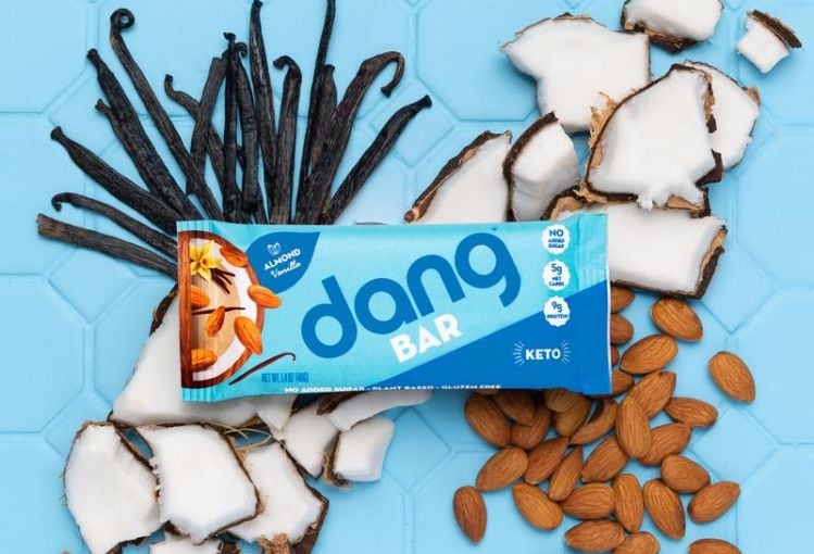 dang-bar-almond-vanilla.jpg