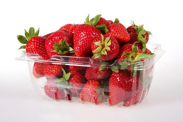 Low-density polyethylene film uses antimicrobial solution to extend shelf-life of strawberries
